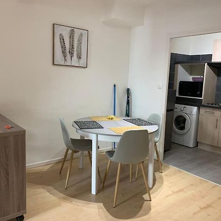 Aubenas : Beau Studio, Proche Du Chateau Extérieur photo