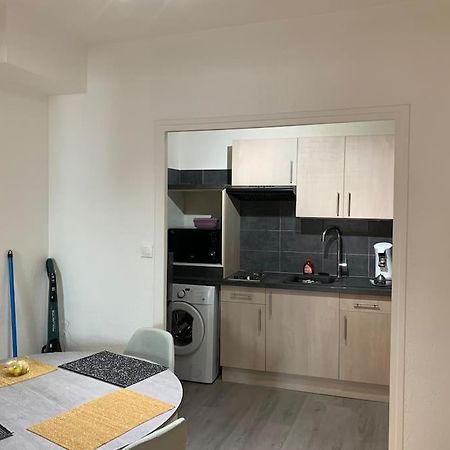 Aubenas : Beau Studio, Proche Du Chateau Extérieur photo
